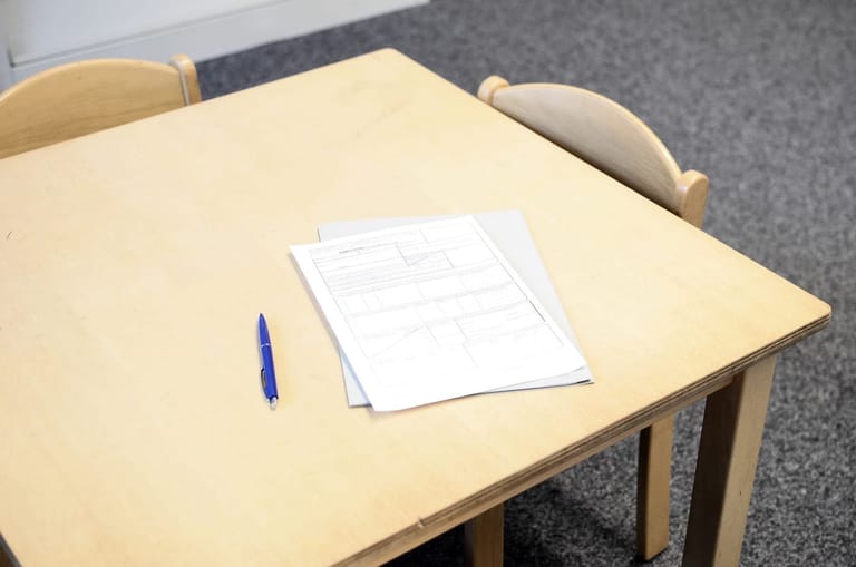 Index +Opt Levora: papéis espalhados na mesa